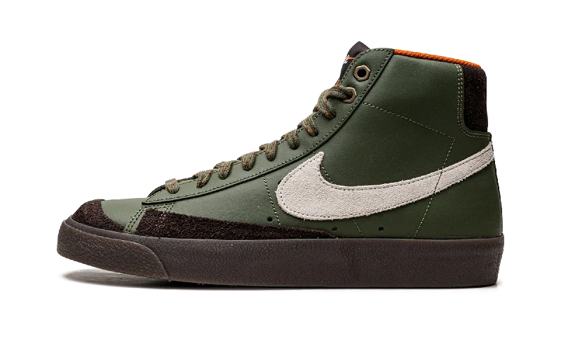 Basketball shoes branded -Blazer Mid '77 Vintage "Army Olive"